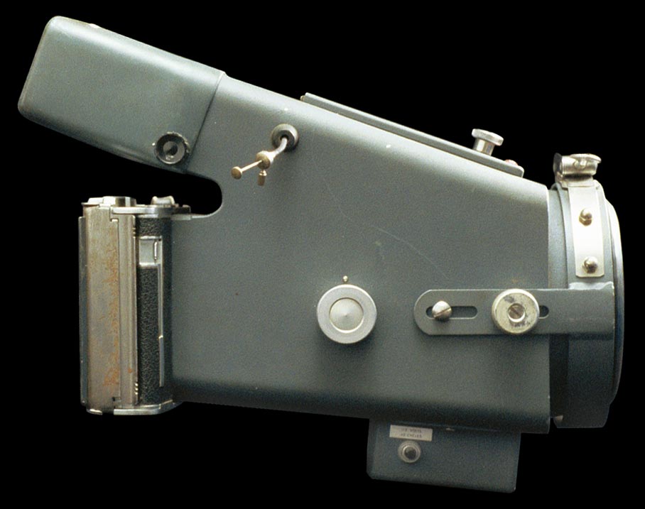 Hewlett-Packard 196B oscilloscope camera - left side.