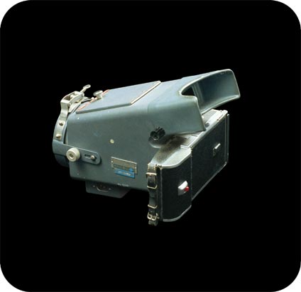 Hewlett-Packard 196B oscilloscope camera - 3/4 view.