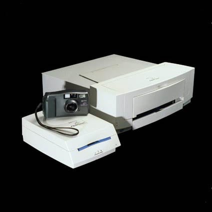 Hewlett-Packard PhotoSmart PC photography system - 3/4 view.