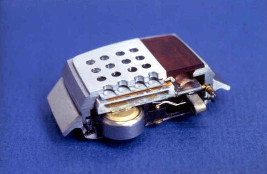 Hewlett-Packard-01 wrist instrument - cutaway view.