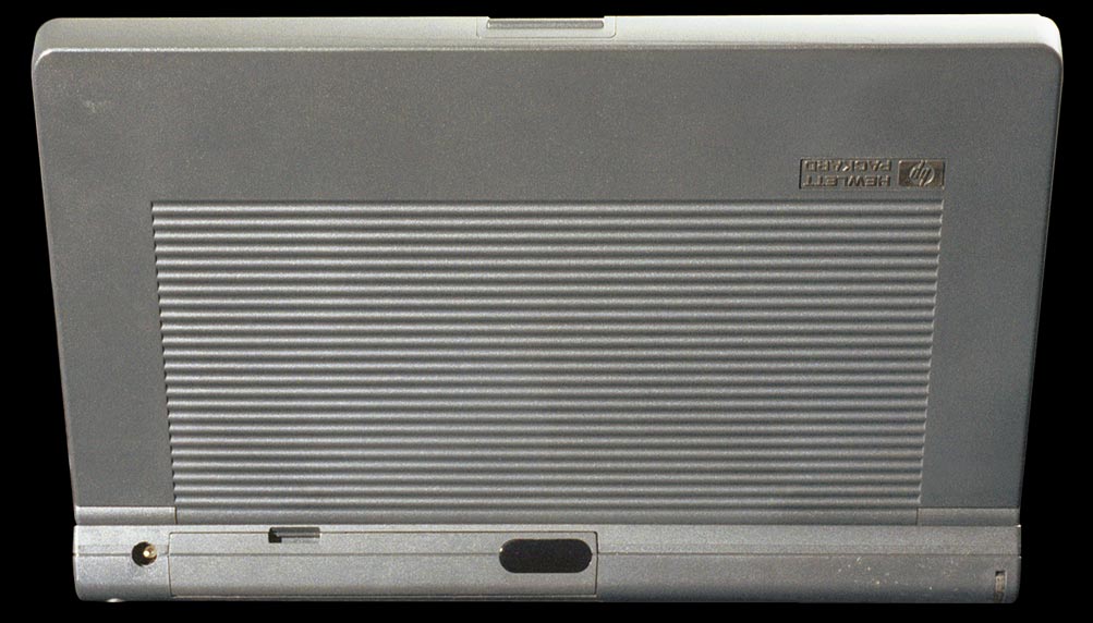 Hewlett-Packard Omnibook 300 - back view.