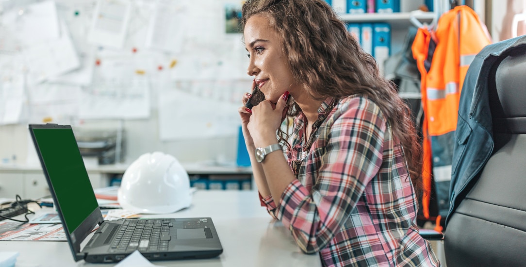 In-office architect virtually monitoring the progress of a SitePrint robot