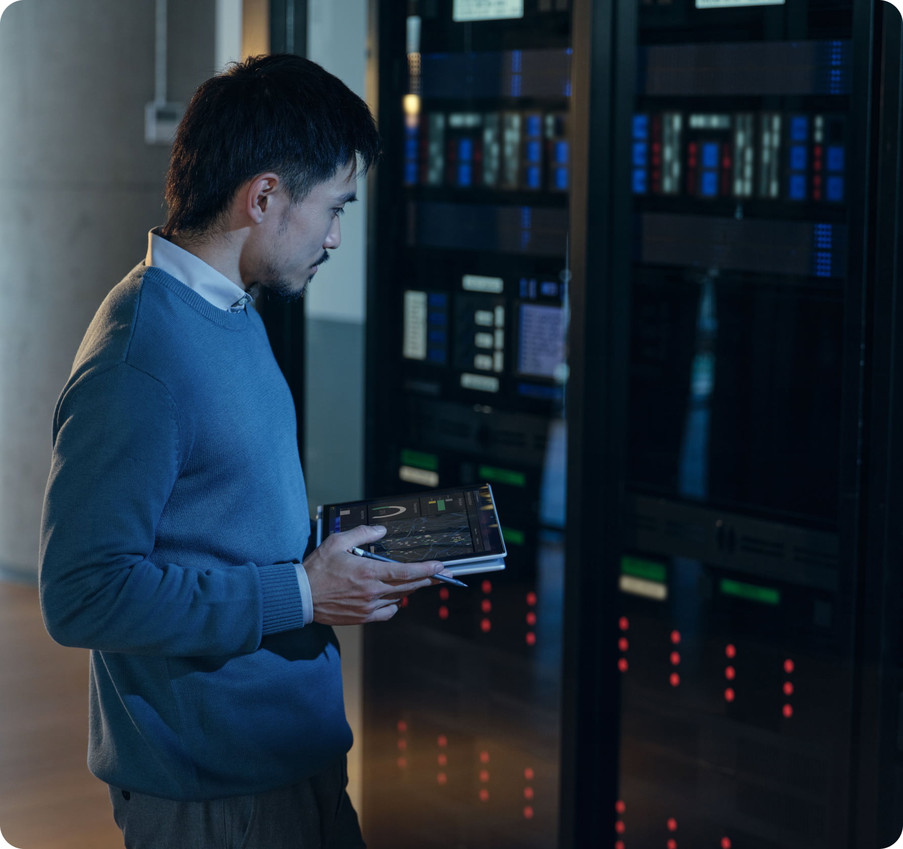 Young woman smiling while having a video call with family members using an HP laptop