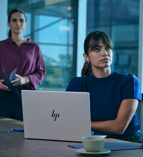 Person on a meeting using an HP Laptop